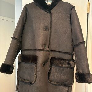 Zara Elegant Black Shearling Coat - reversible